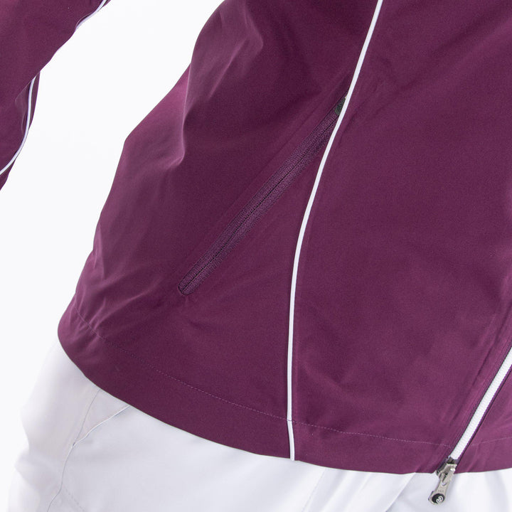 Arissa is a Waterproof jacket for Women in the color Sporty Red(4)