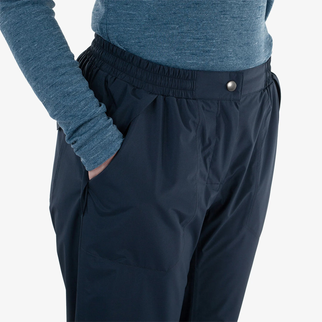 April is a Waterproof golf pants for Women in the color Navy(3)