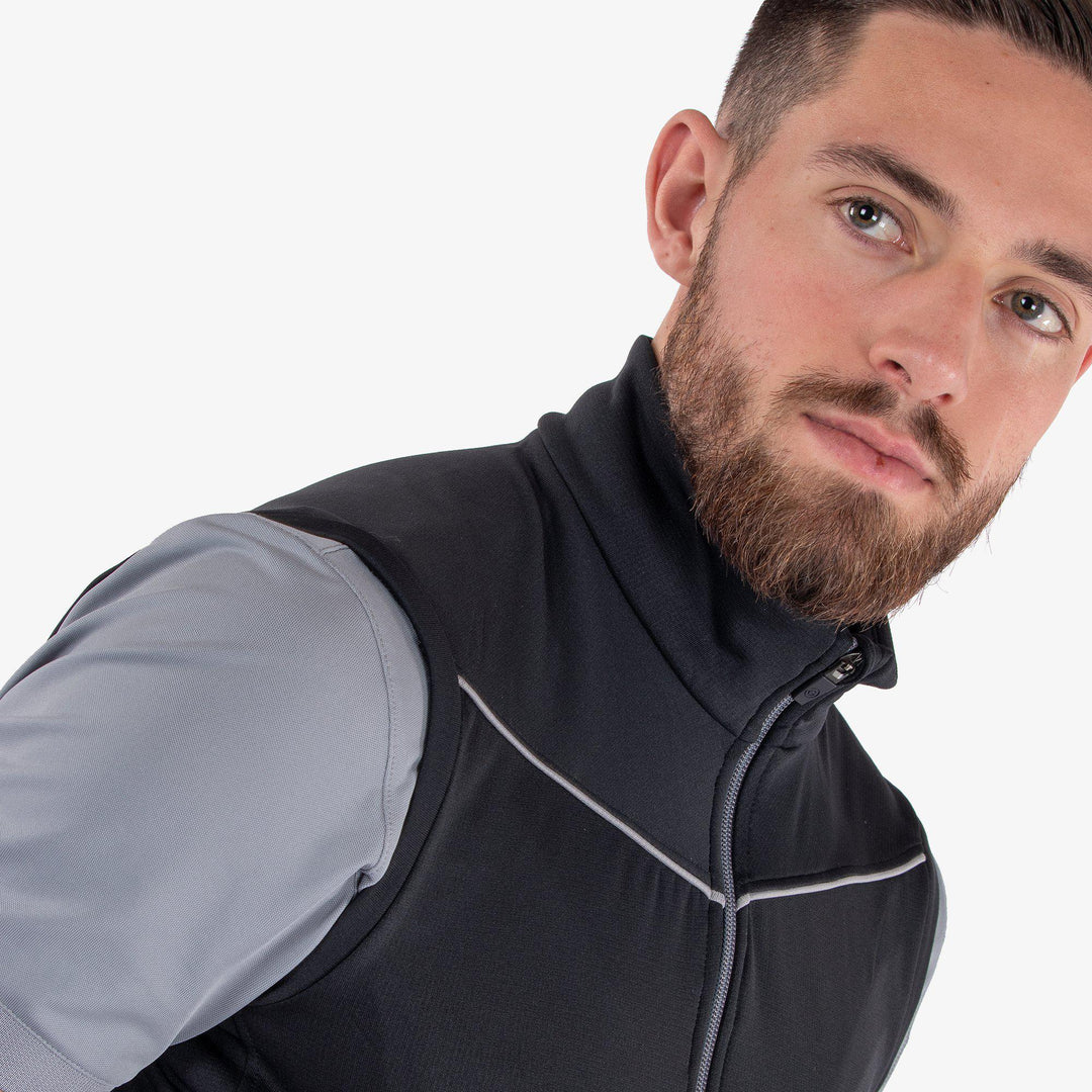 Davon is a Insulating golf vest for Men in the color Black/Sharkskin(3)