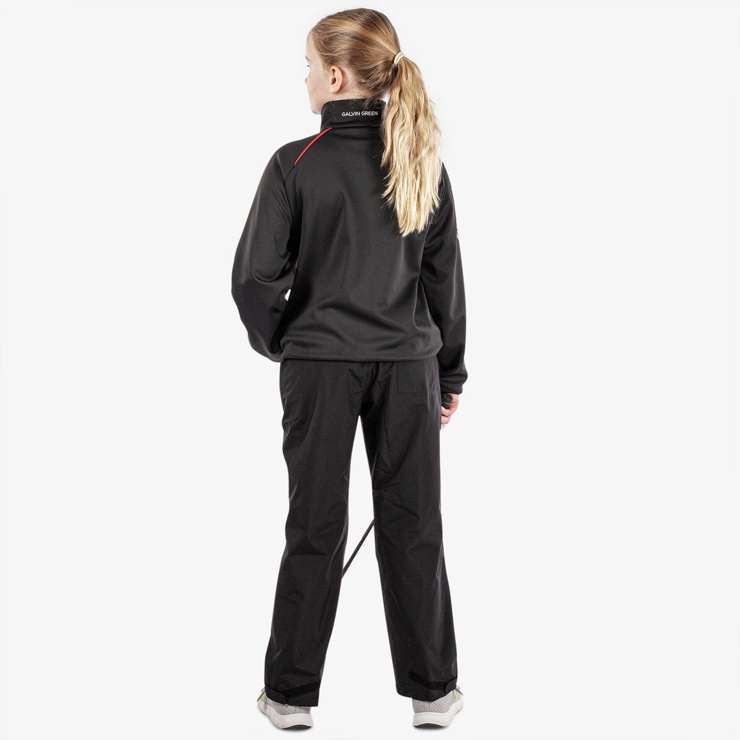 Reine is a Windproof and water repellent golf jacket for Juniors in the color Black(4)