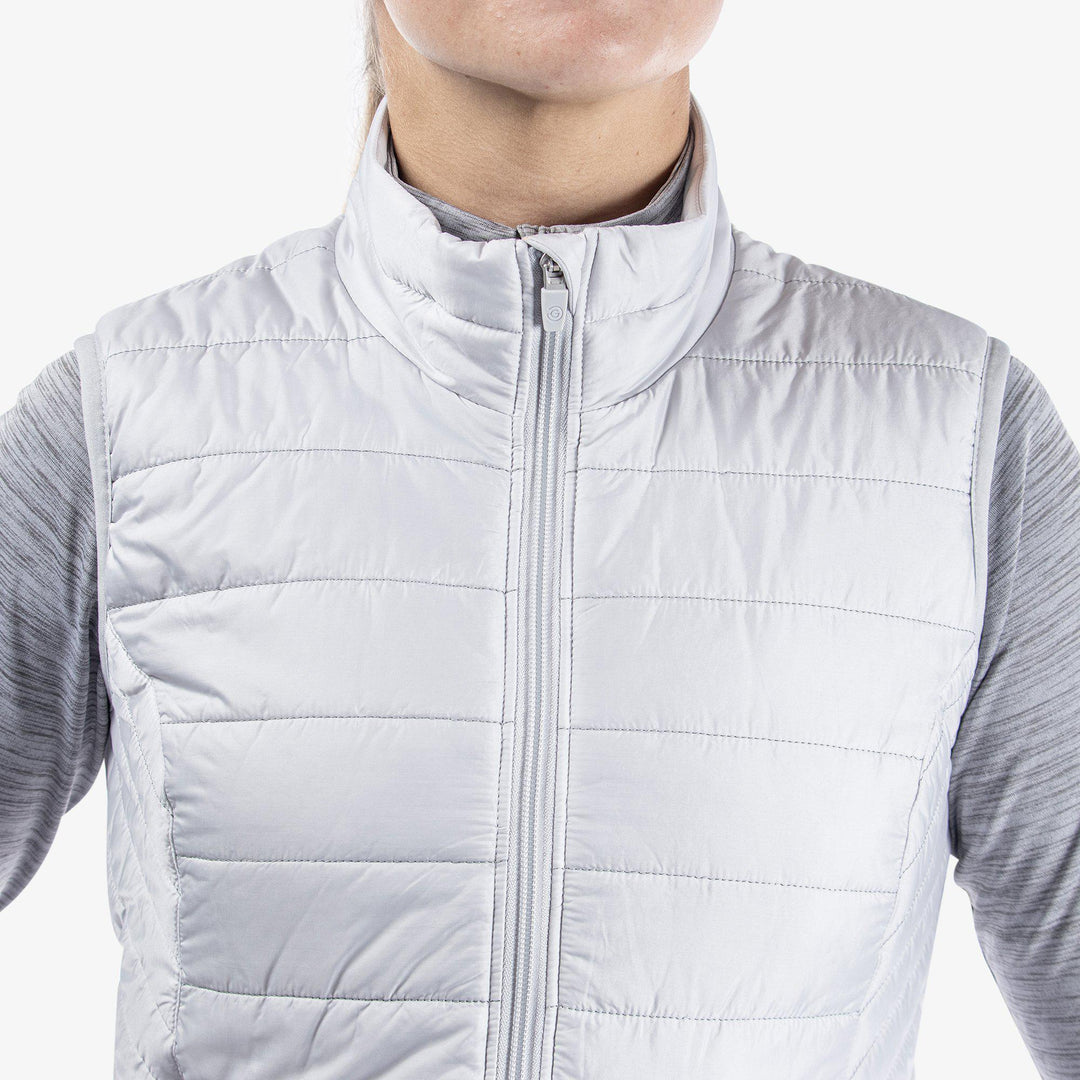 Lene is a Windproof and water repellent golf vest for Women in the color Cool Grey(3)
