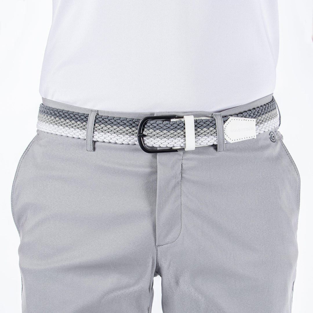 Will is a Elastic golf belt in the color White/Cool Grey/Sharkskin(2)