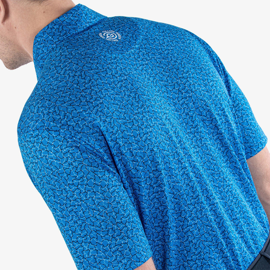 Mani is a Breathable short sleeve golf shirt for Men in the color Blue(6)