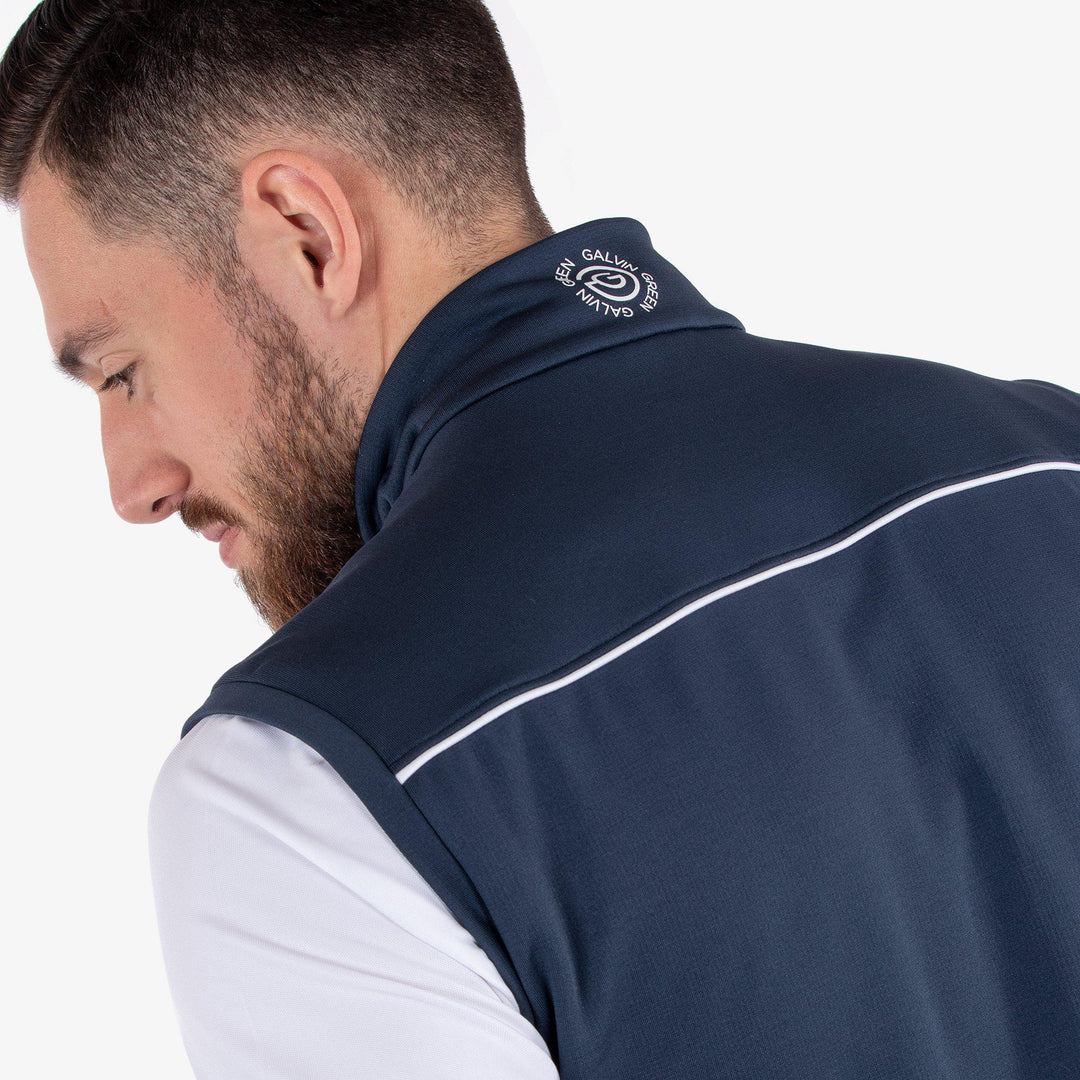 Davon is a Insulating golf vest for Men in the color Navy/White(5)