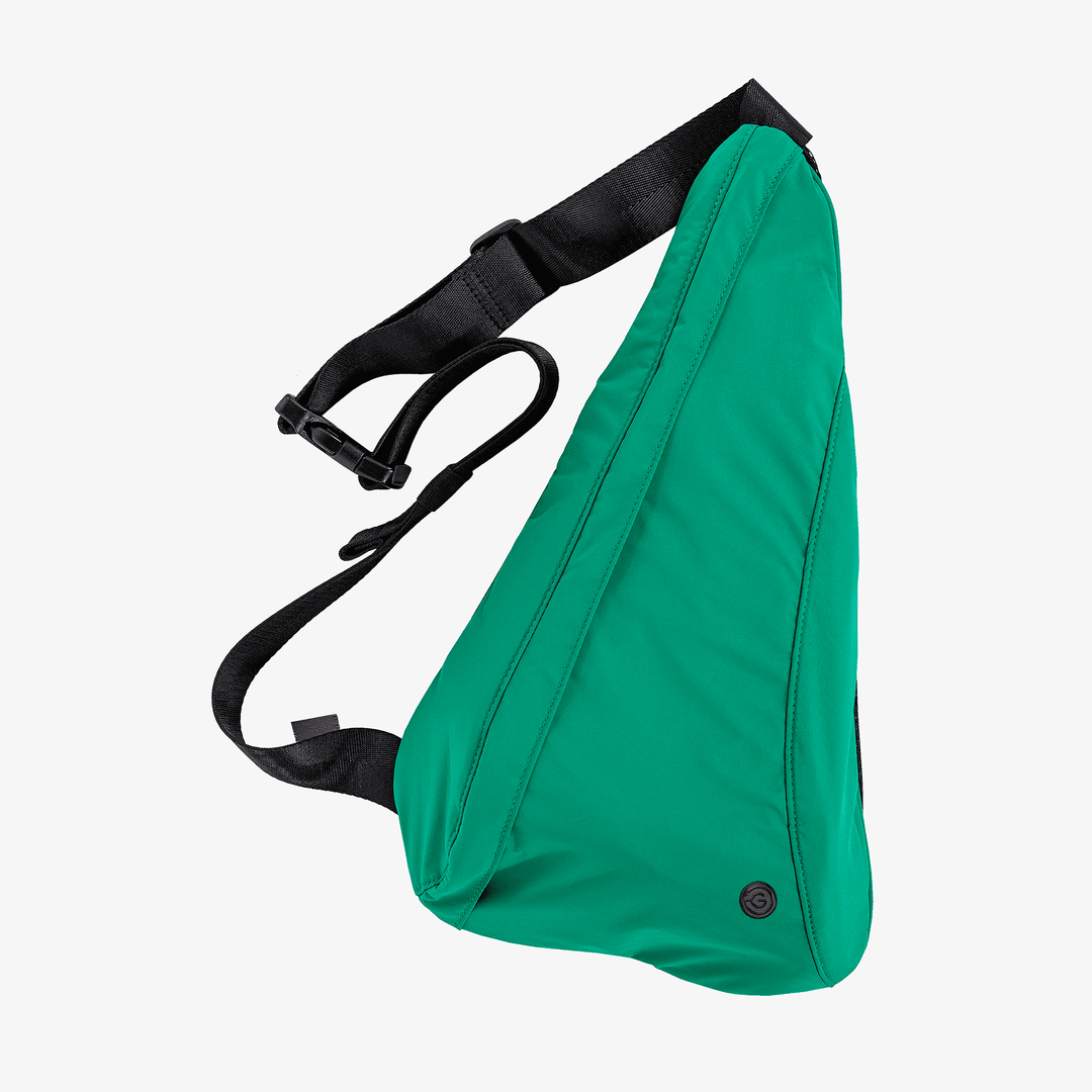 Tate is a Slingbag in the color Golf Green(1)