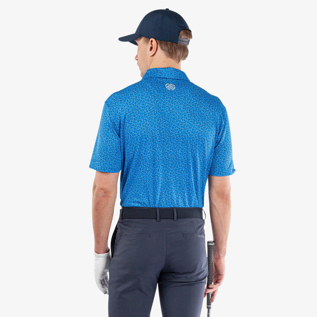 Mani is a Breathable short sleeve golf shirt for Men in the color Blue(5)
