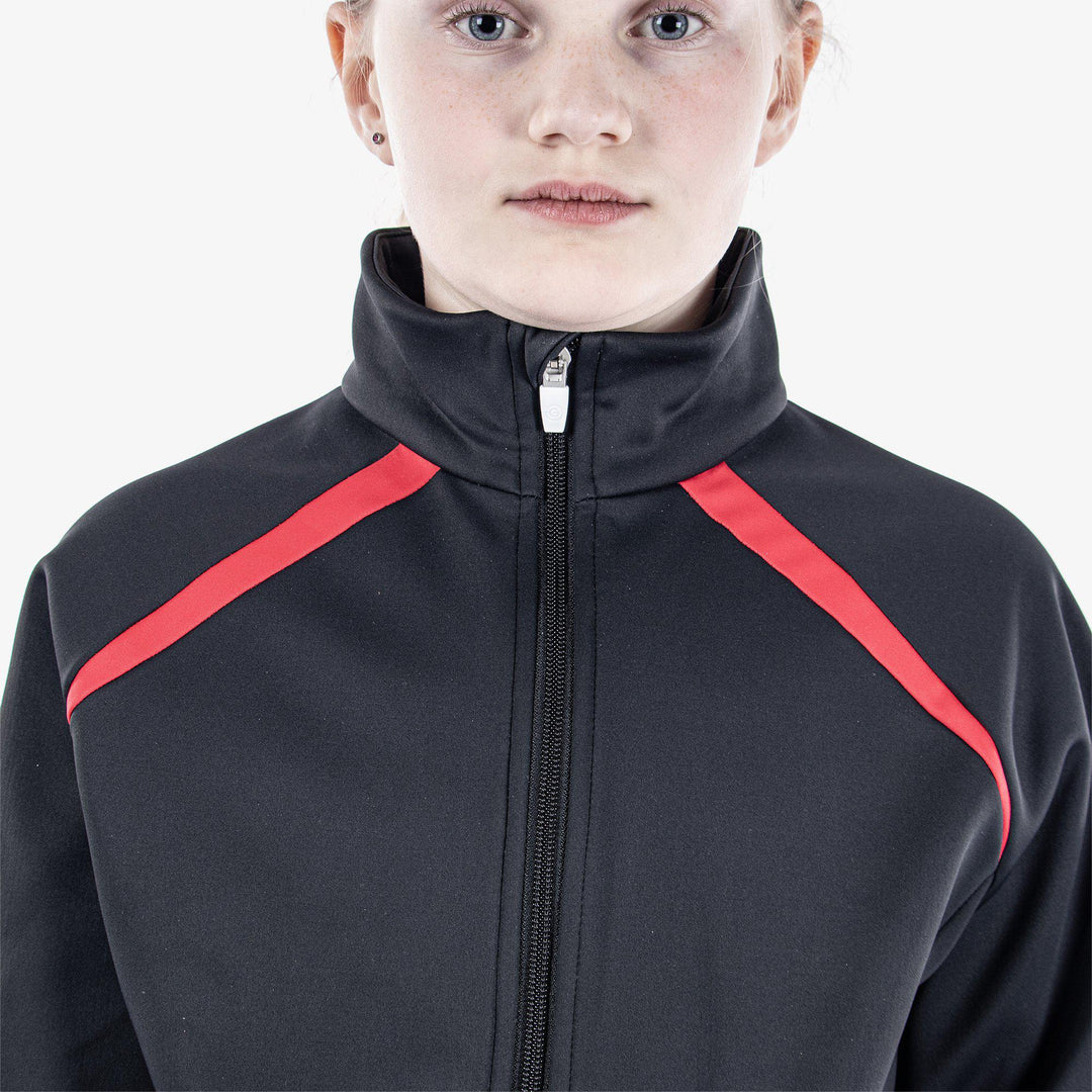 Reine is a Windproof and water repellent golf jacket for Juniors in the color Black(5)