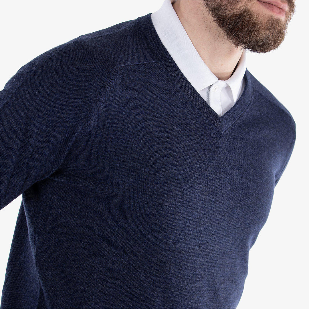 Carl is a Merino golf sweater for Men in the color Navy melange(4)