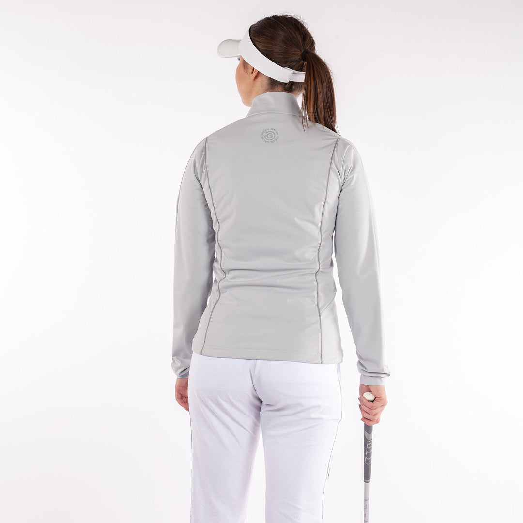 Leila is a Windproof and water repellent jacket for Women in the color Cool Grey(4)