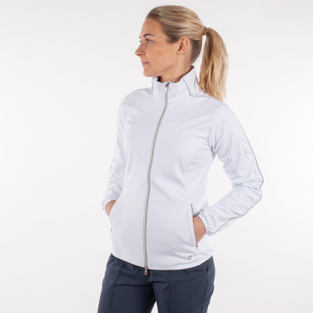 Leslie is a Windproof and water repellent jacket for Women in the color White(1)