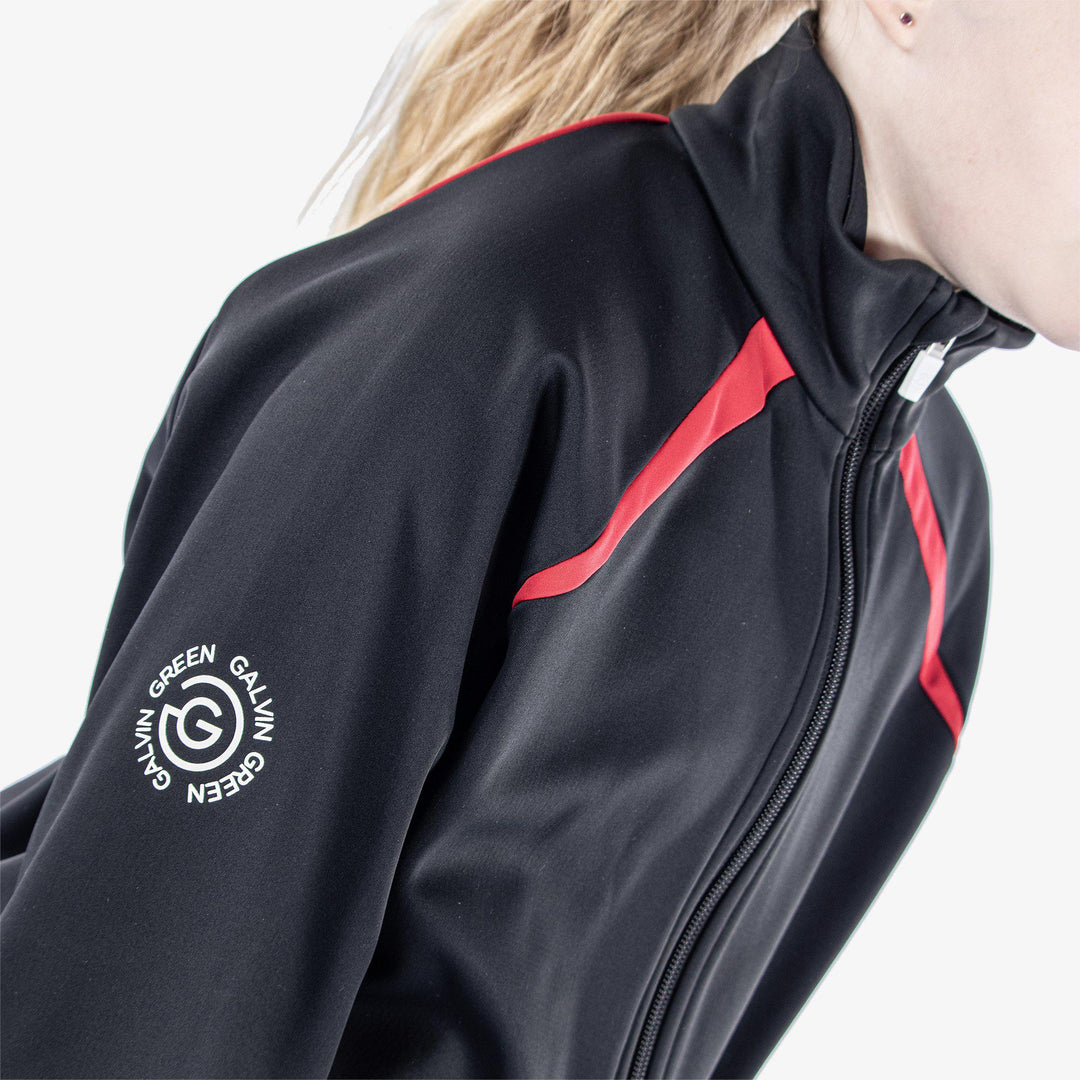 Reine is a Windproof and water repellent golf jacket for Juniors in the color Black(6)