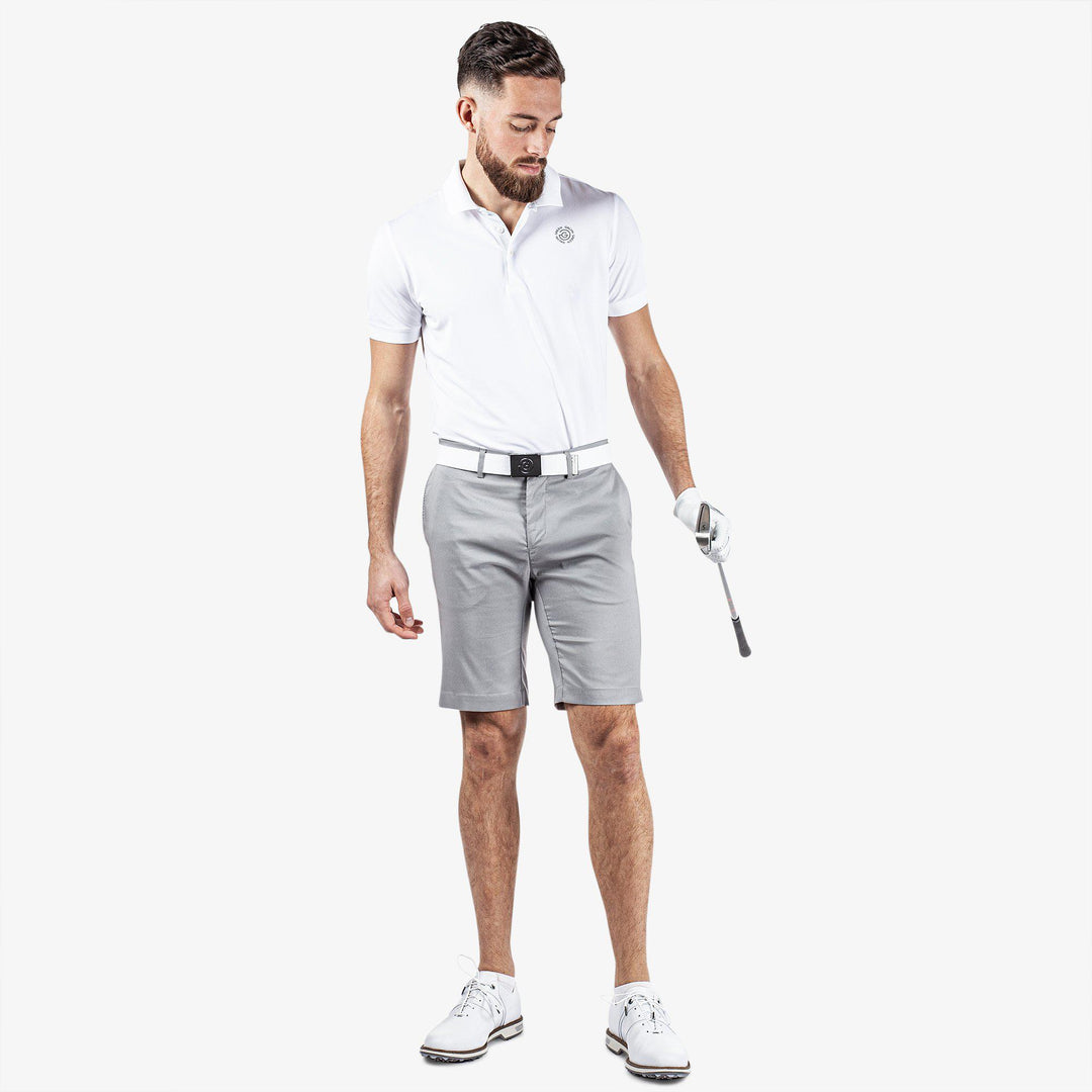 Paul is a Breathable golf shorts for Men in the color Sharkskin(2)