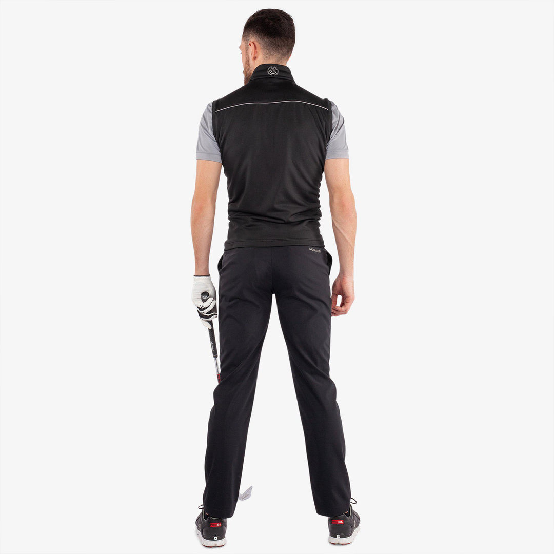 Davon is a Insulating golf vest for Men in the color Black/Sharkskin(6)