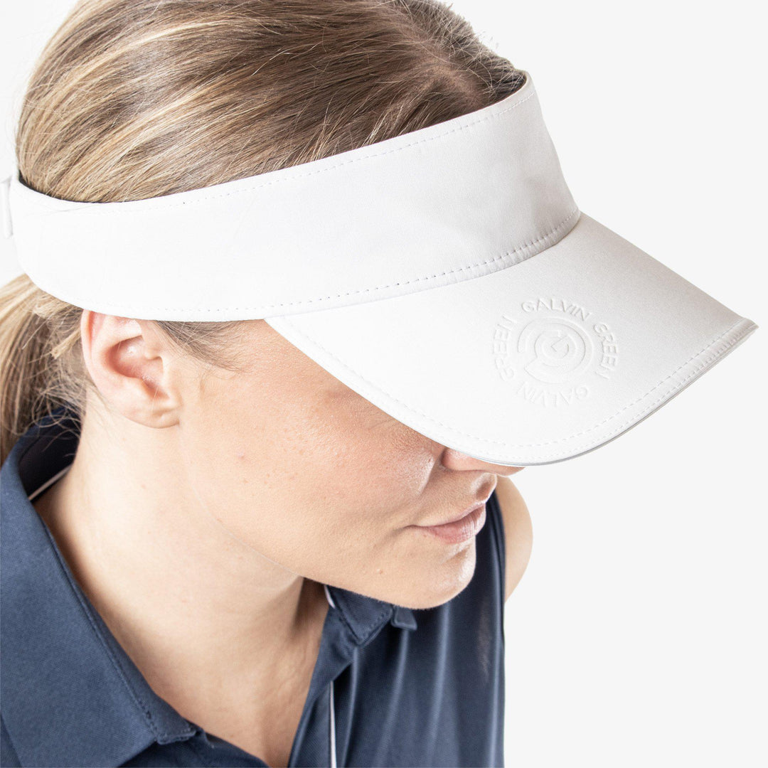 Shade is a Sun visor in the color White(4)