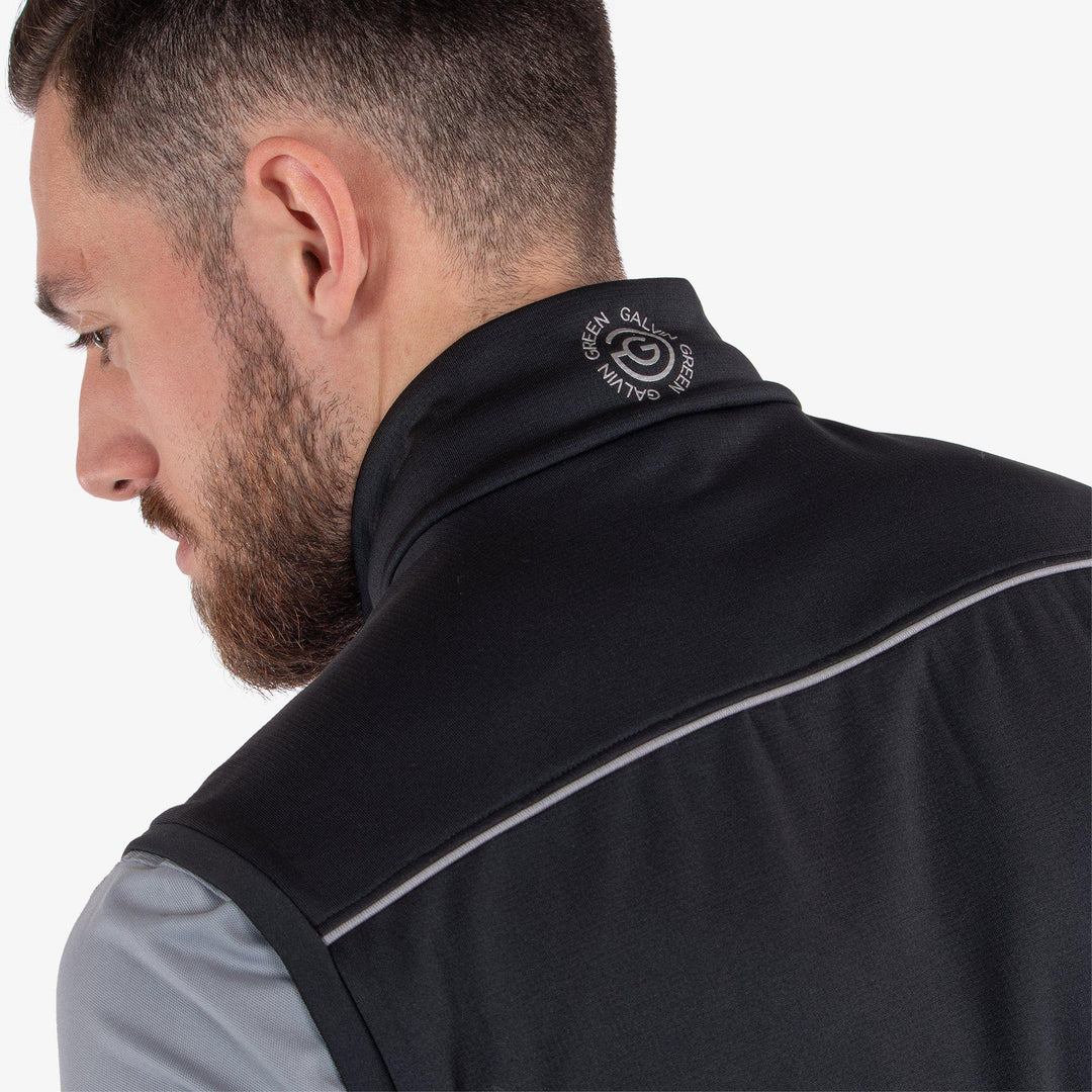 Davon is a Insulating golf vest for Men in the color Black/Sharkskin(5)