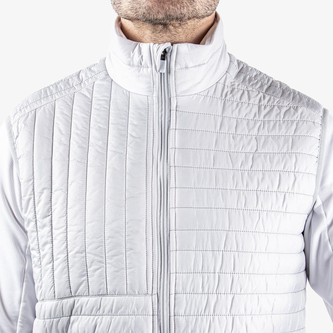 Leroy is a Windproof and water repellent golf vest for Men in the color Cool Grey(3)