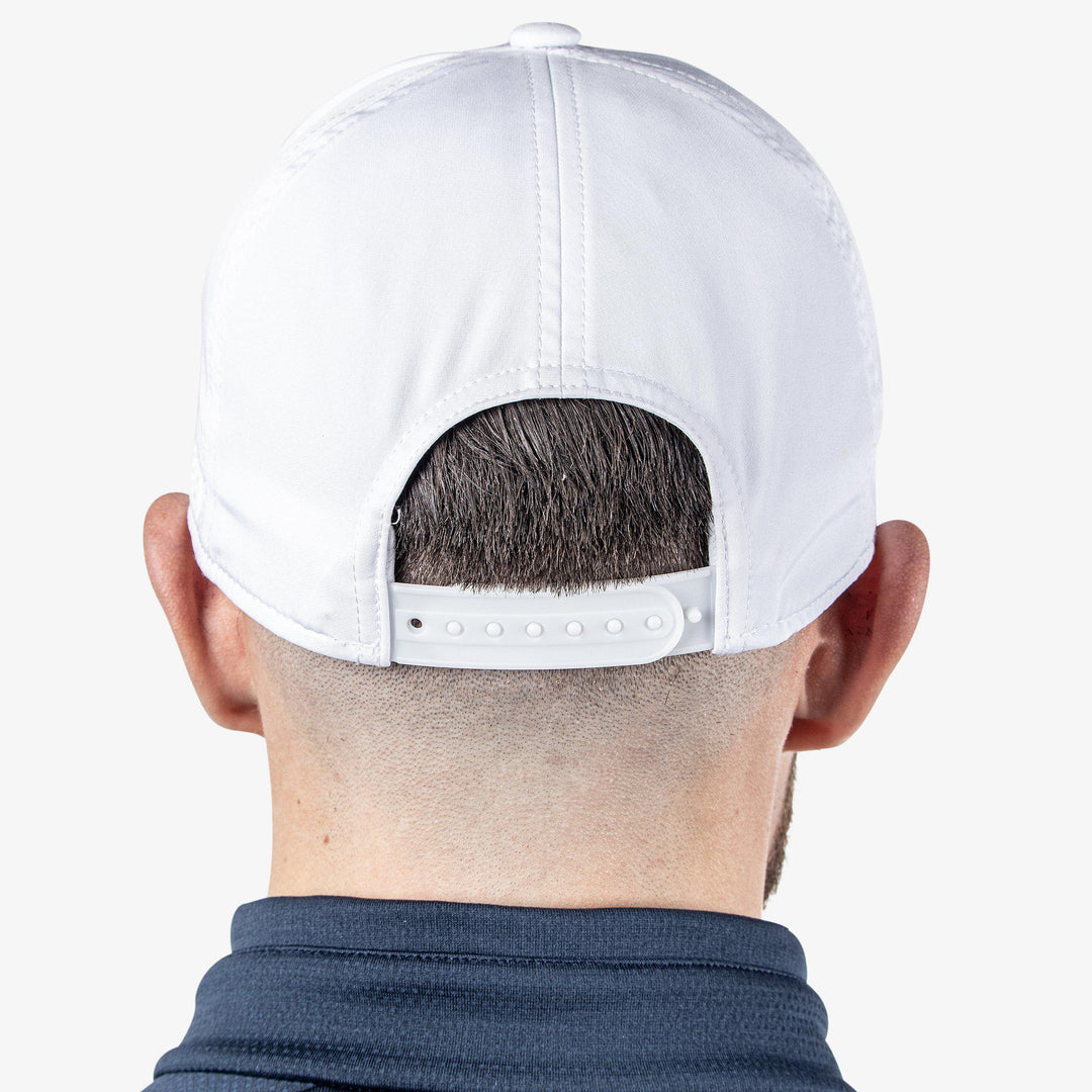 Sanders is a Golf cap in the color White(4)