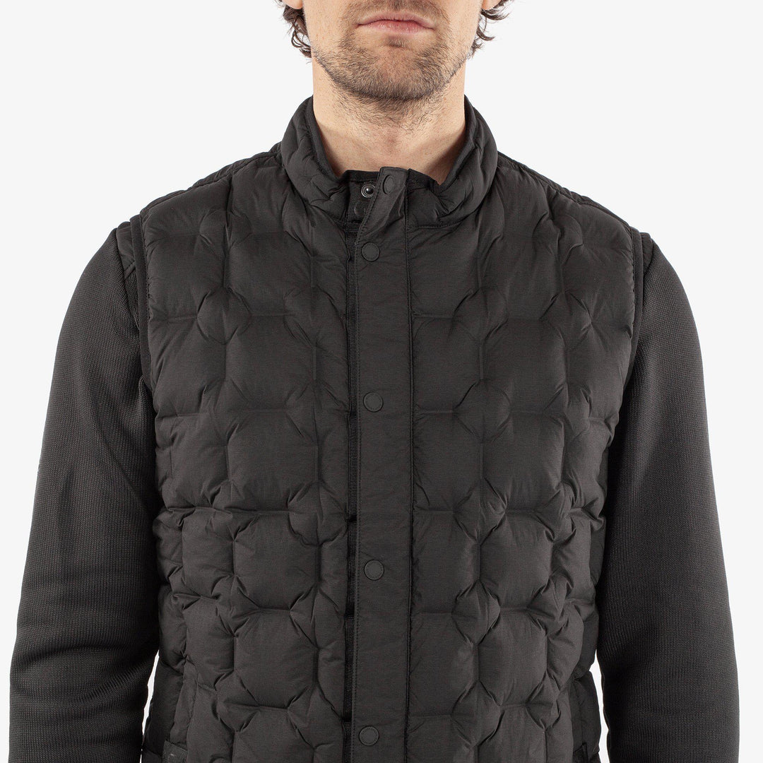 Hector is a Windproof and water repellent golf vest for Men in the color Black(3)