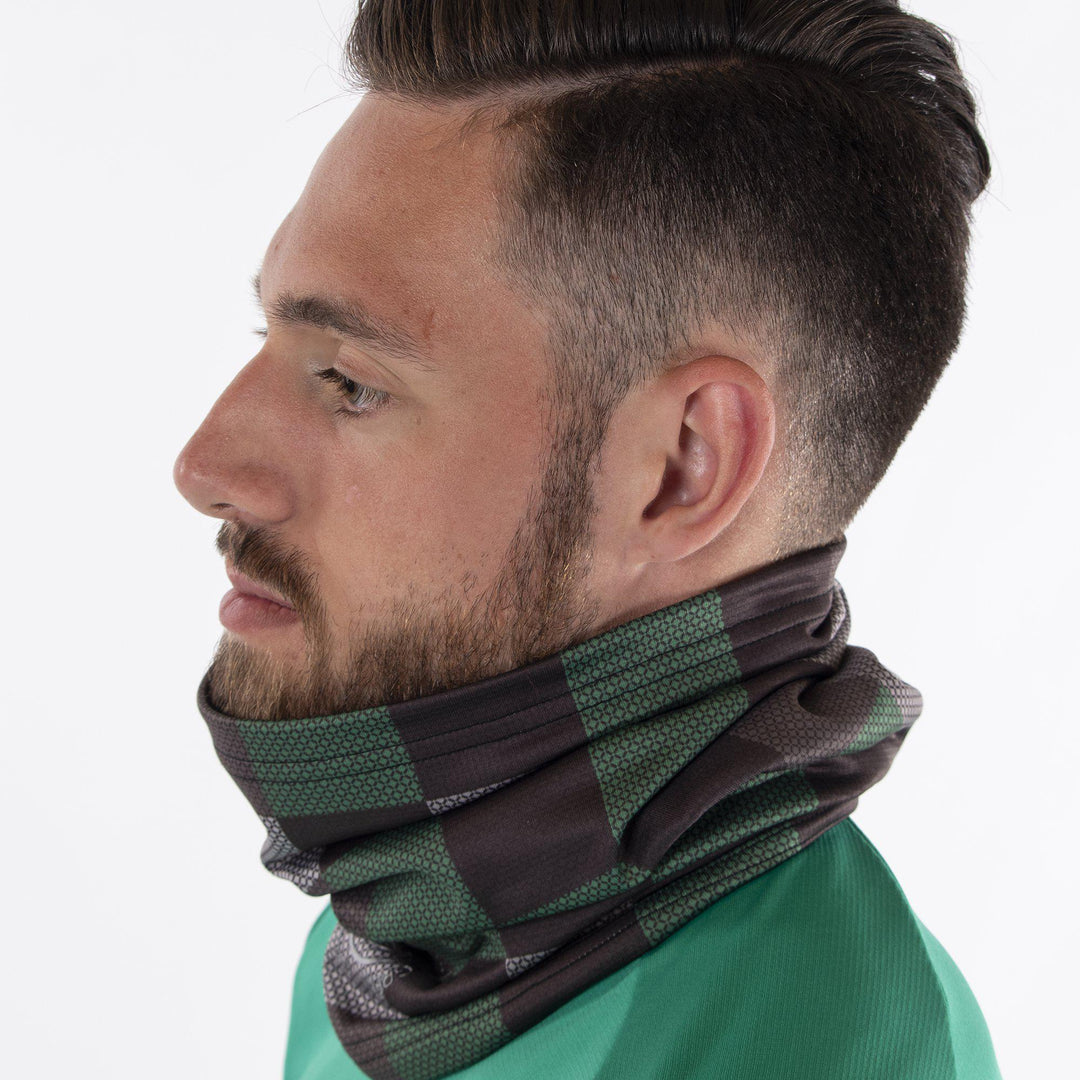 Darce is a Insulating neck warmer in the color Black(3)
