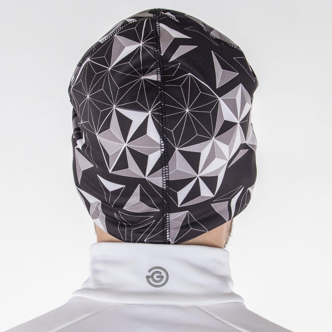 Dikran is a Insulating golf hat in the color Black(2)