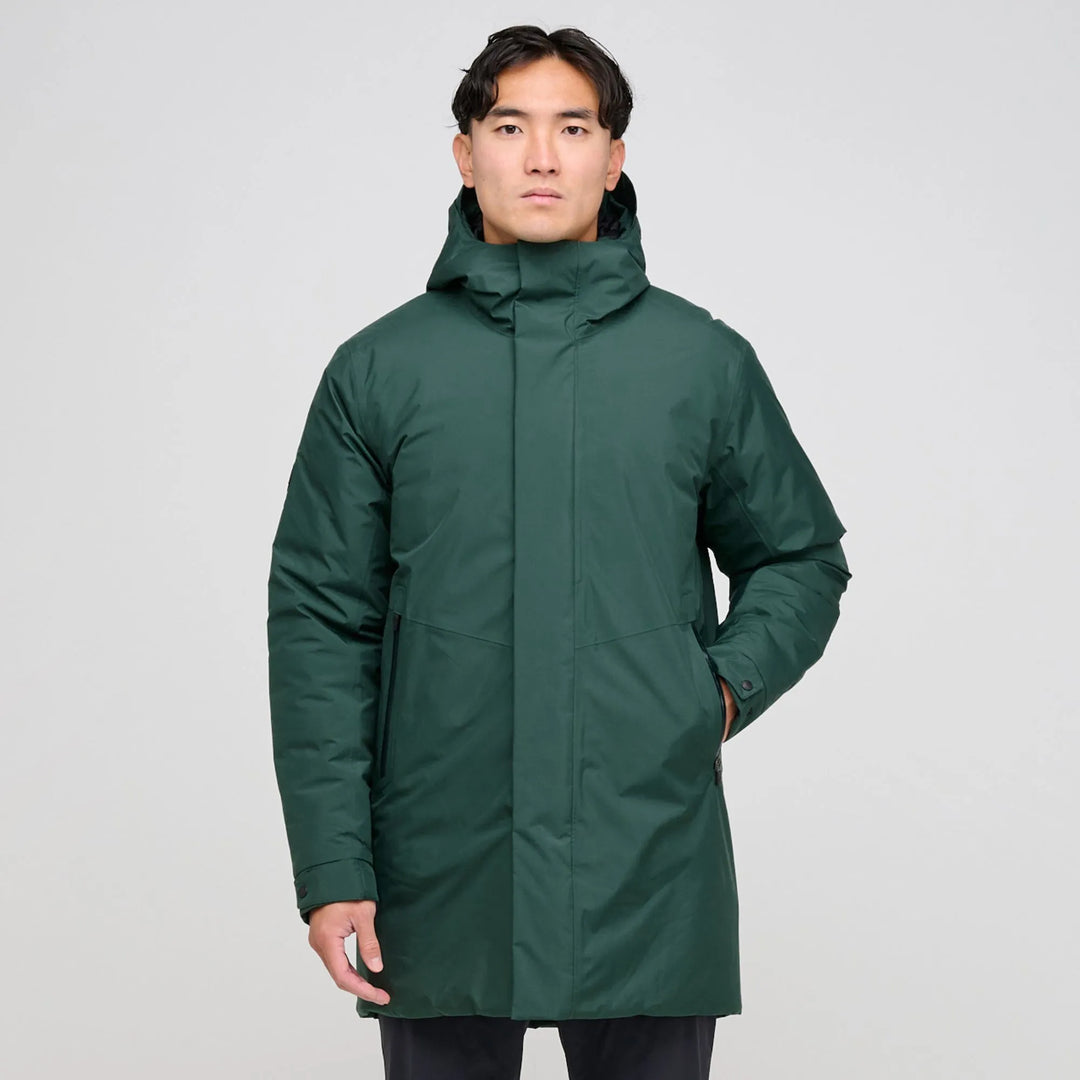 Austin is a Windproof and water repellent insulating golf parka for Men in the color Jungle Green(1)