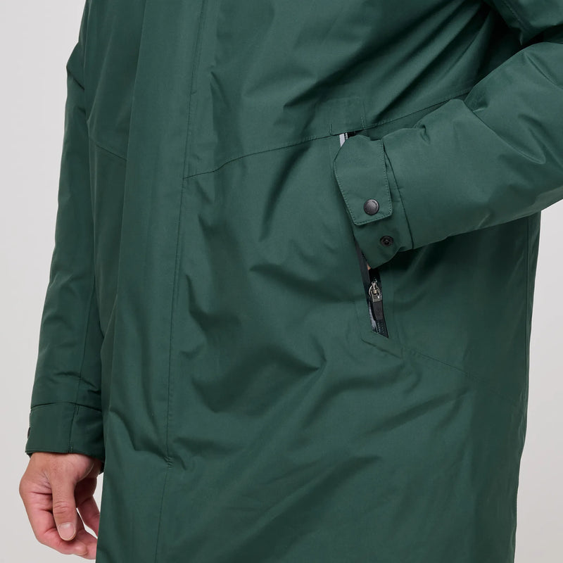 Austin is a Windproof and water repellent insulating golf parka for Men in the color Jungle Green(5)