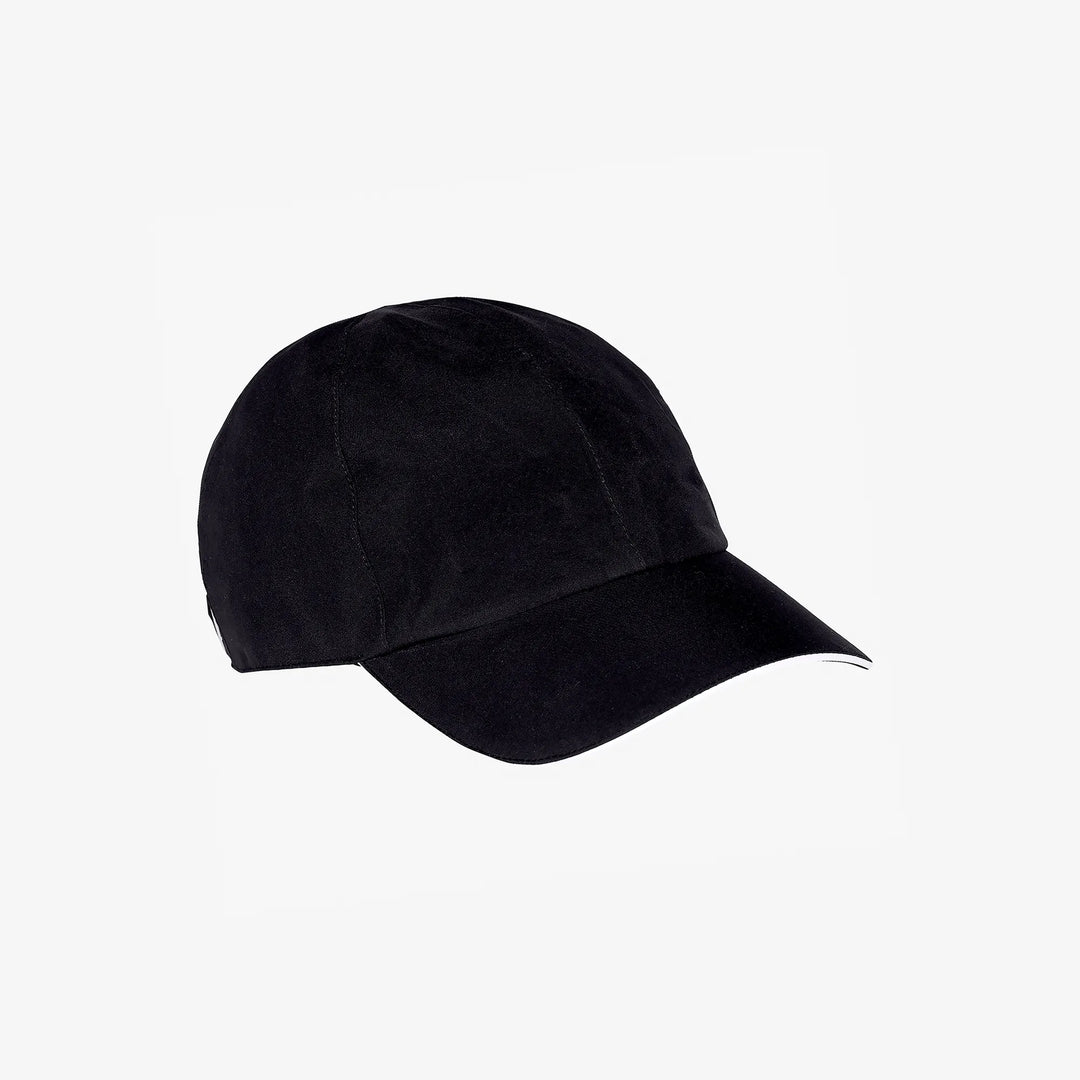 Axiom cresting is a Waterproof golf cap in the color Black(1)