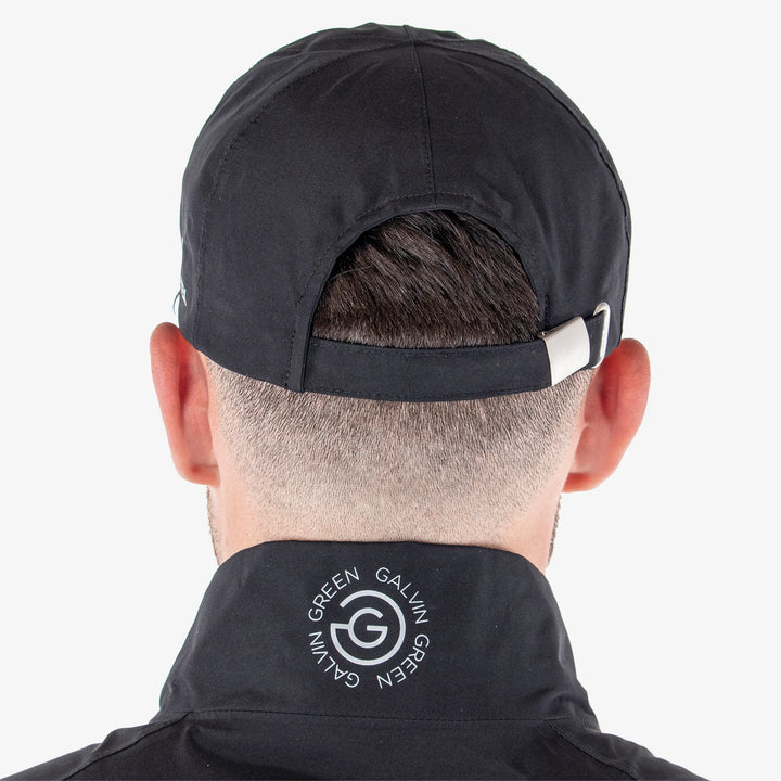 Axiom cresting is a Waterproof golf cap in the color Black(4)