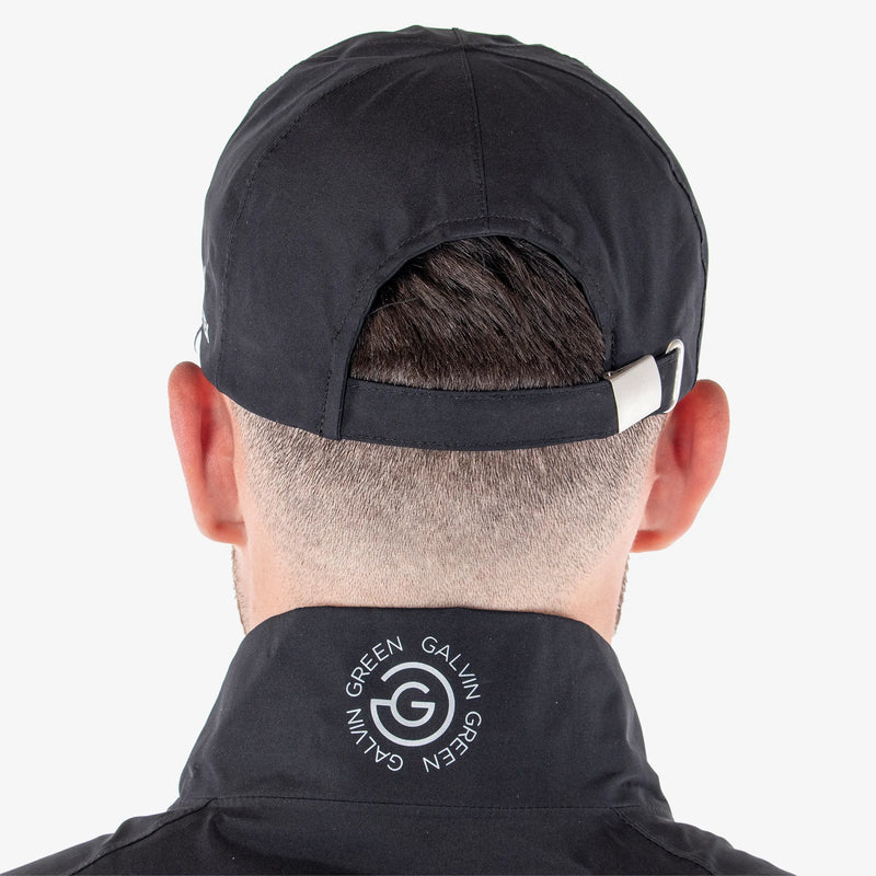 Axiom cresting is a Waterproof golf cap in the color Black(4)