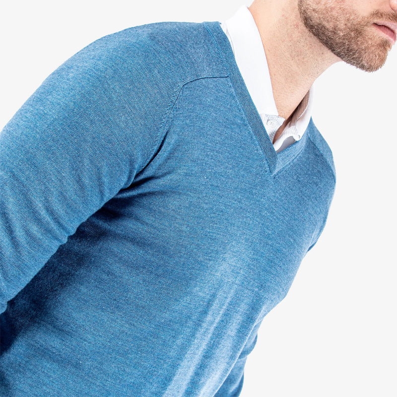 Carl is a Merino golf sweater for Men in the color Blue Melange (3)