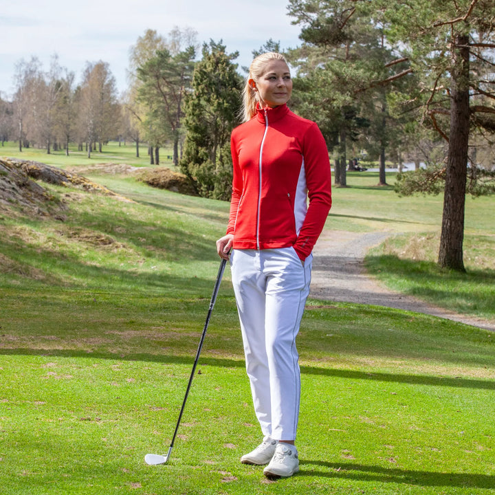 Daisy is a Insulating mid layer for Women in the color Red(2)