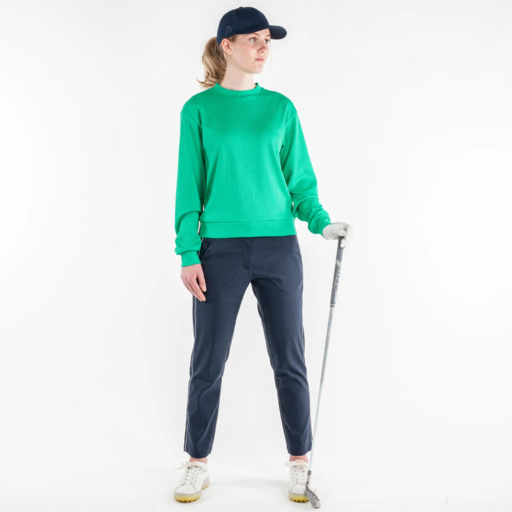 Dalia is a Insulating mid layer for Women in the color Golf Green(2)