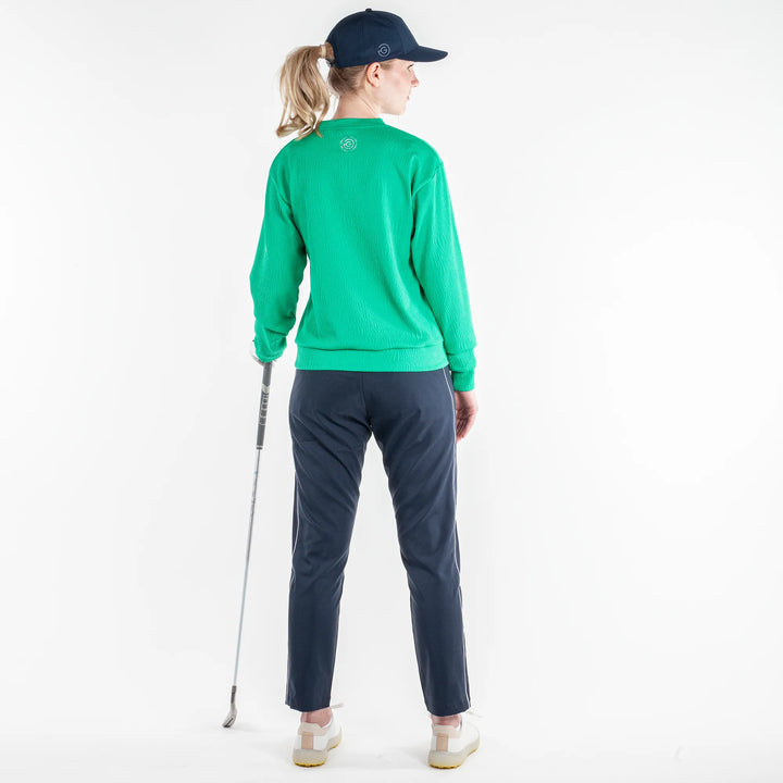 Dalia is a Insulating mid layer for Women in the color Golf Green(4)