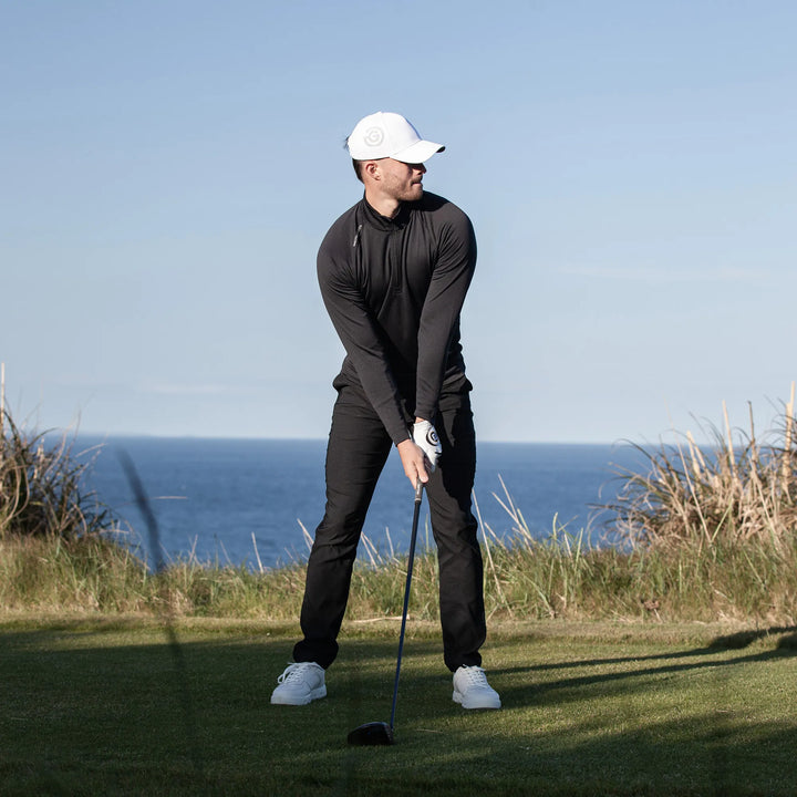 Dion is a Insulating golf mid layer for Men in the color Black(6)