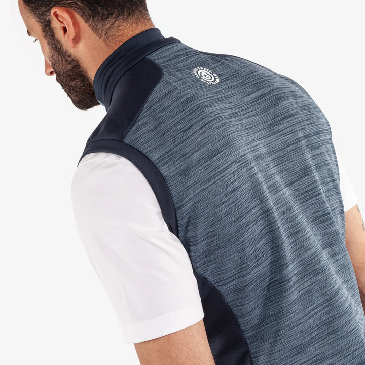 Dolph is a Insulating golf vest for Men in the color Moonlight Blue/Navy(5)