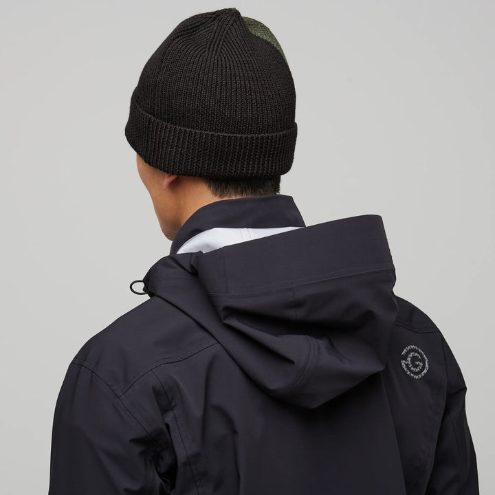 Drew is a Knitted golf hat in the color Black/Duck Green(3)