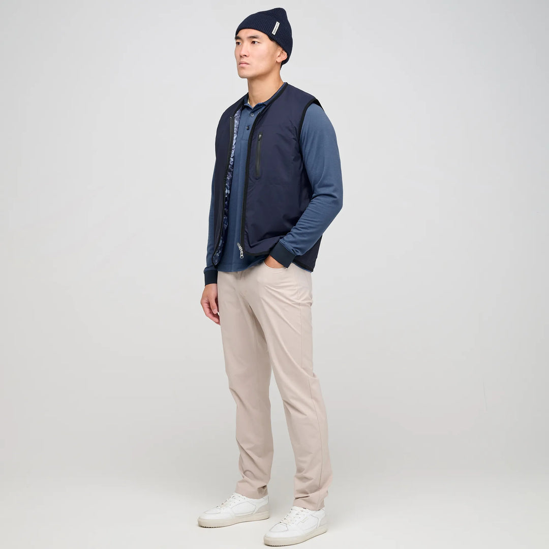 Lamar  is a Windproof and water repellent golf vest for Men in the color Navy(4)
