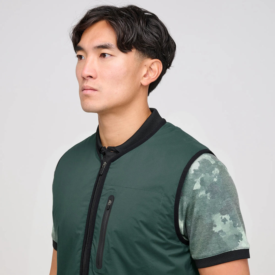 Lamar  is a Windproof and water repellent golf vest for Men in the color Jungle Green(5)