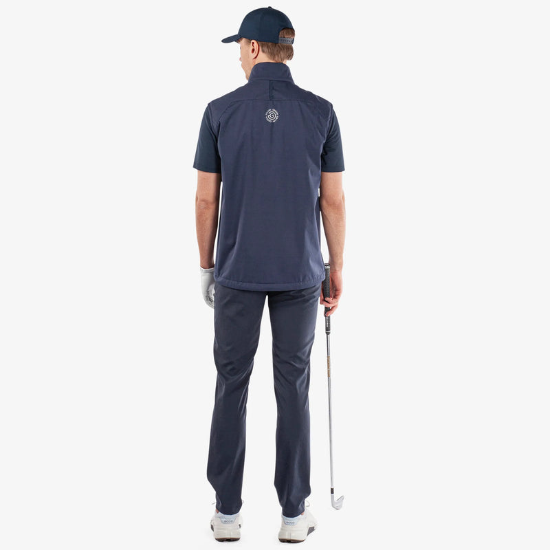 Lathan is a Windproof and water repellent golf vest for Men in the color Cool Grey/Navy(8)