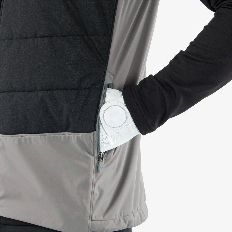 Lauro is a Windproof and water repellent golf vest for Men in the color Sharkskin/Black(4)