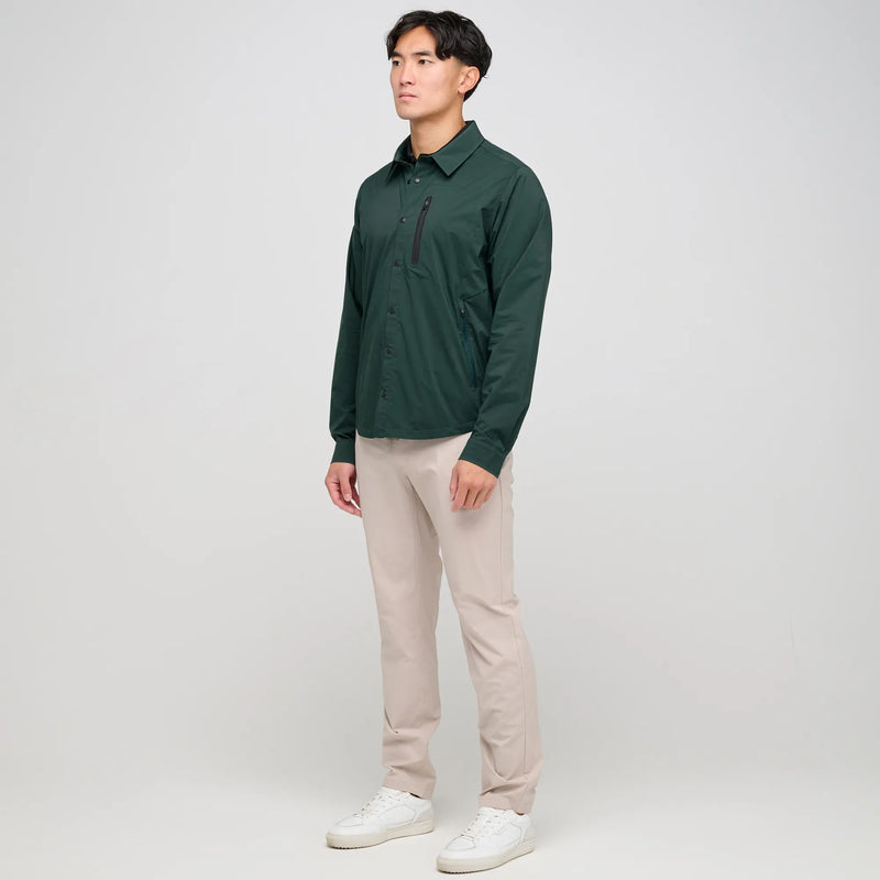 Legend is a Windproof and water repellent golf shirt for Men in the color Jungle Green(3)