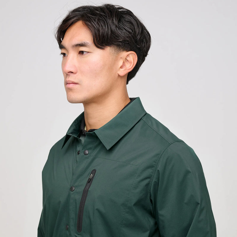 Legend is a Windproof and water repellent golf shirt for Men in the color Jungle Green(4)