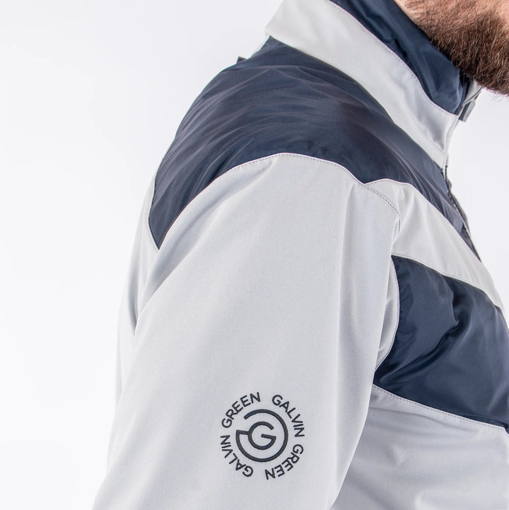 Liam is a Windproof and water repellent golf jacket for Men in the color Cool Grey(5)