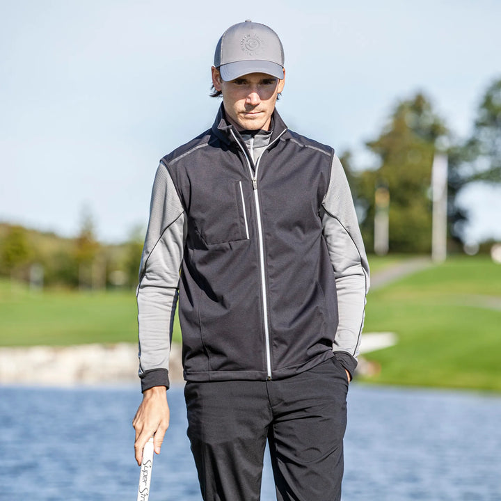 Lion is a Windproof and water repellent golf vest for Men in the color Black(2)