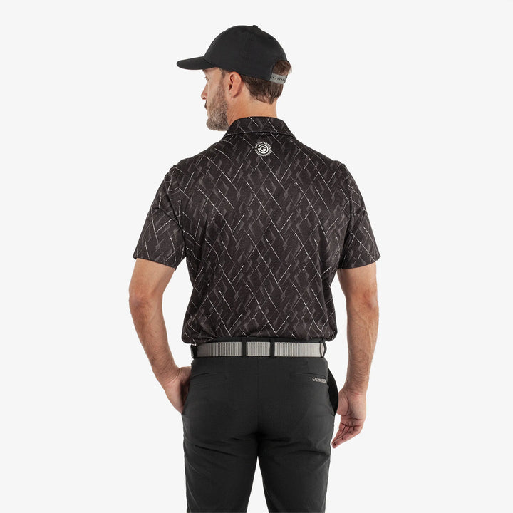Mads is a Breathable short sleeve golf shirt for Men in the color Black(4)