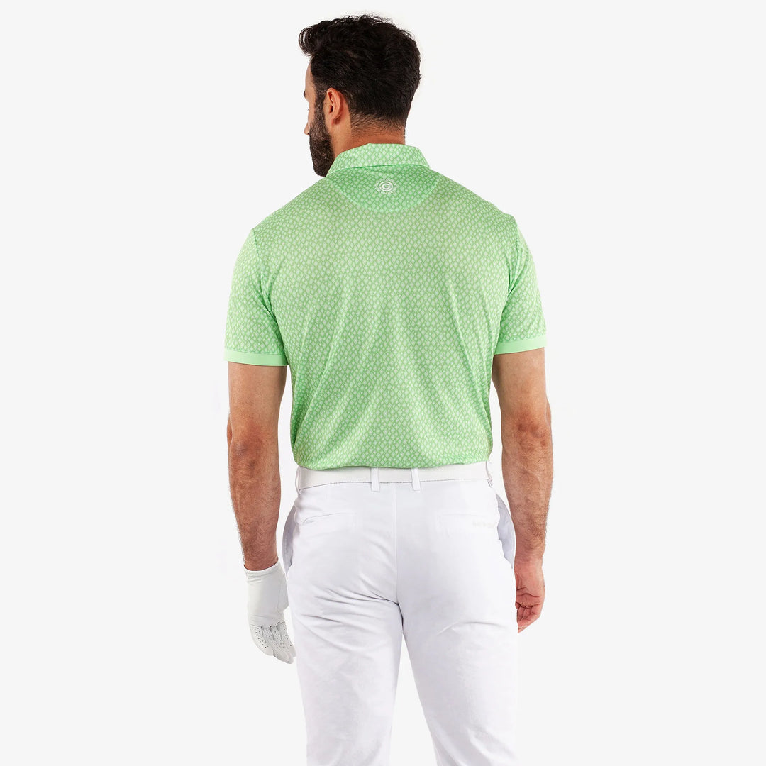 Manuel is a Breathable short sleeve golf shirt for Men in the color Fresh Green/White(4)