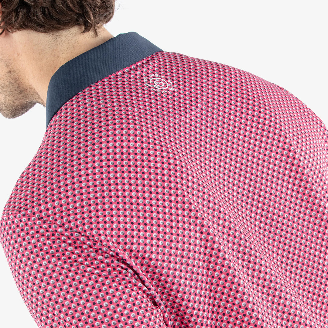 Mate is a Breathable short sleeve golf shirt for Men in the color Camelia Rose/Navy(5)