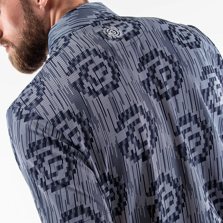 Matteo is a Breathable short sleeve shirt for Men in the color Navy(5)