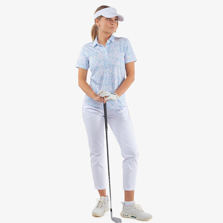 Maud is a Breathable short sleeve golf shirt for Women in the color Multicolor(2)