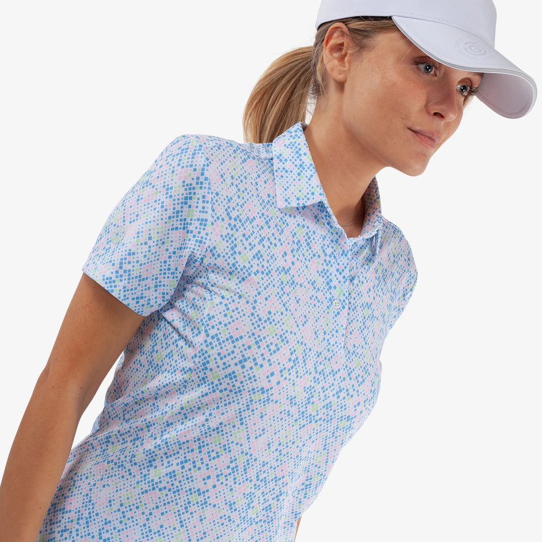 Maud is a Breathable short sleeve golf shirt for Women in the color Multicolor(3)